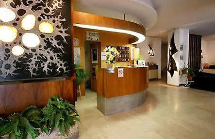 Hotel Moderne Menton 2*,  France